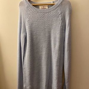 Perfectly soft pale blue top (long)